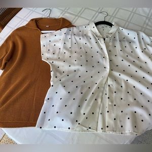 Lot of 2 Uniqlo women’s tops. Size xs but the tops are oversized.